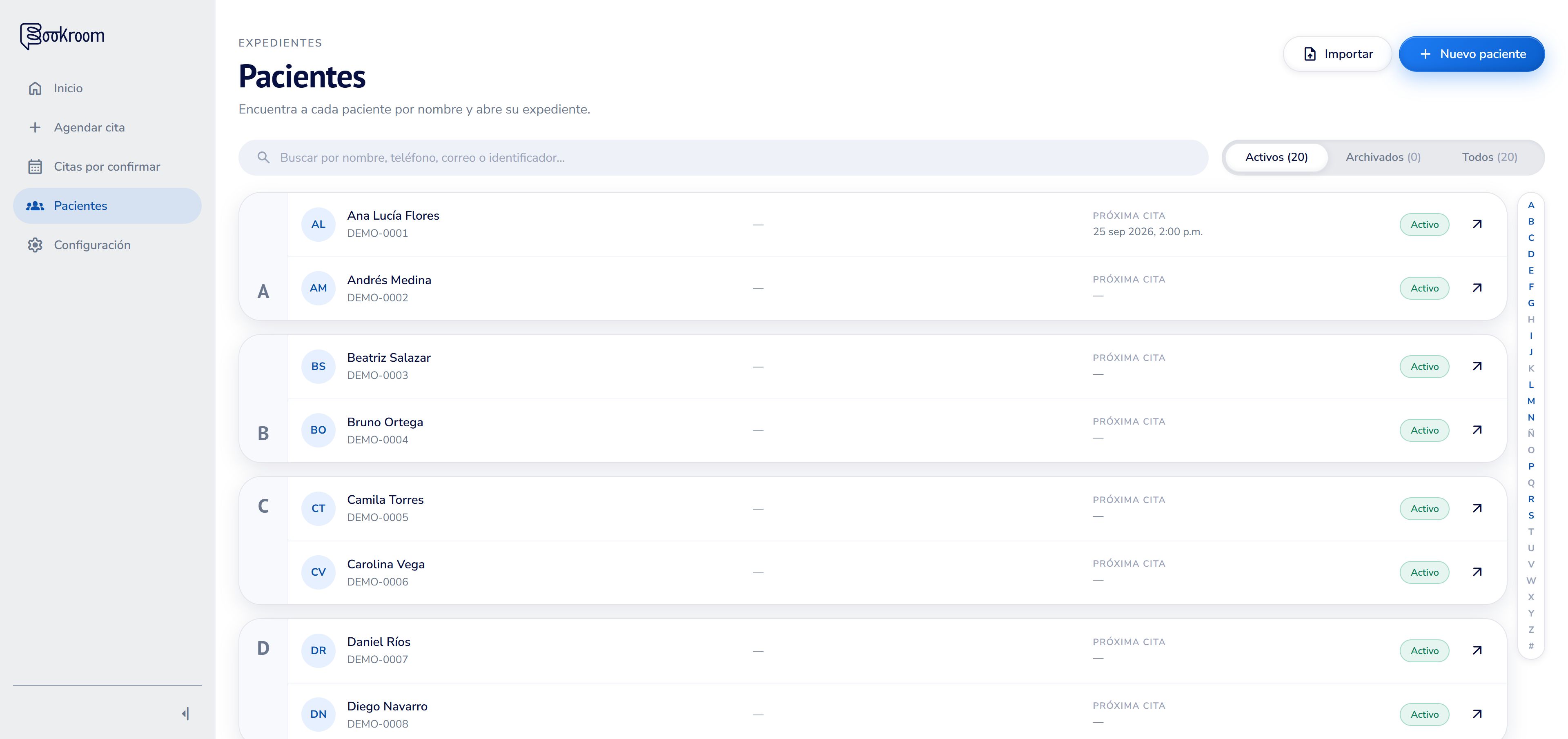 Directorio real de Bookroom con pacientes ficticios ordenados por nombre